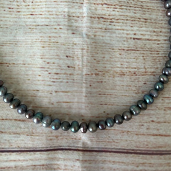 Kenneth Jay Lane Gray Freshwater Pearl Choker - Picture 4 of 7